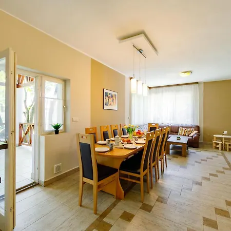 Marian By Interhome בית נופש Balatonboglár